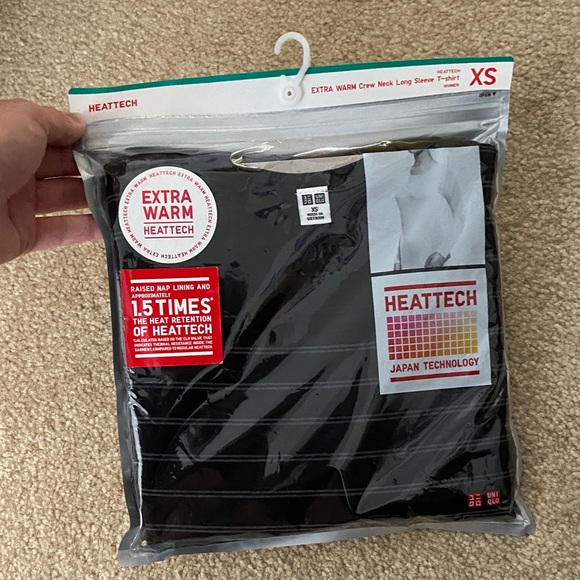 Uniqlo Black Long Sleeve Tee - Picture 1 of 1